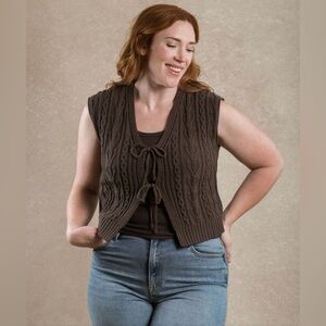 NWOT Neuflora Charcoal Ivy Vest